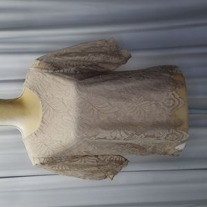 Alice blue tan lace top Size Med8.5
